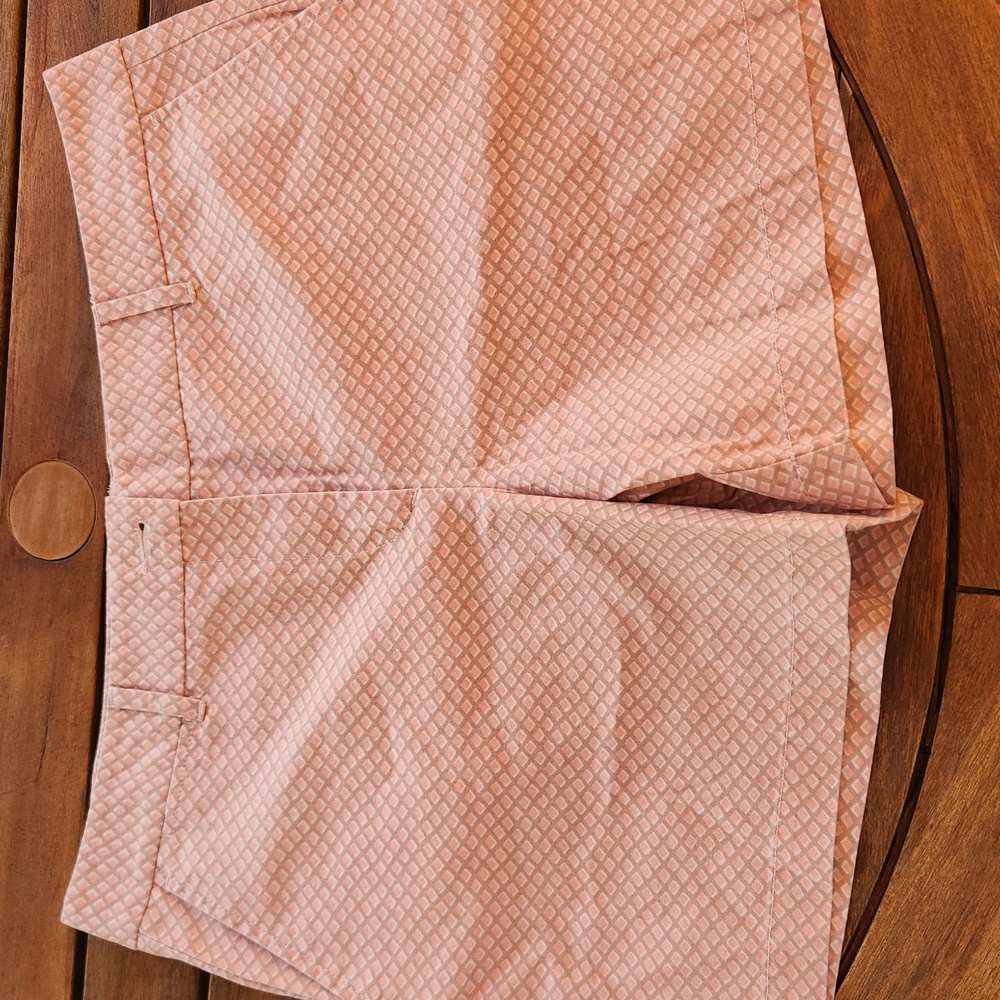 LOFT Peach Diamond-Patterned Shorts